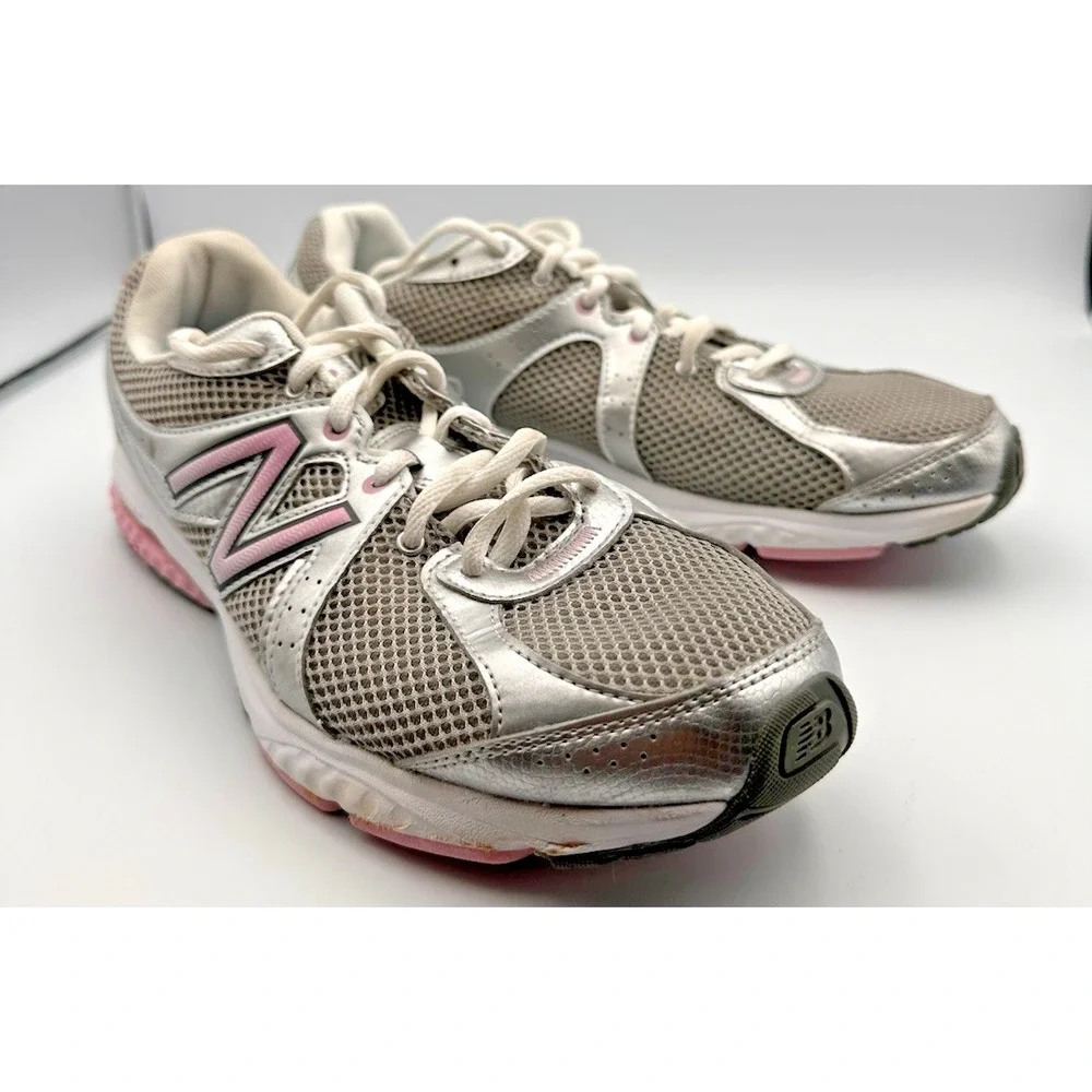 New Balance Womens Size 11B Susan G Komen Breast‎ Cancer Awareness Model 665